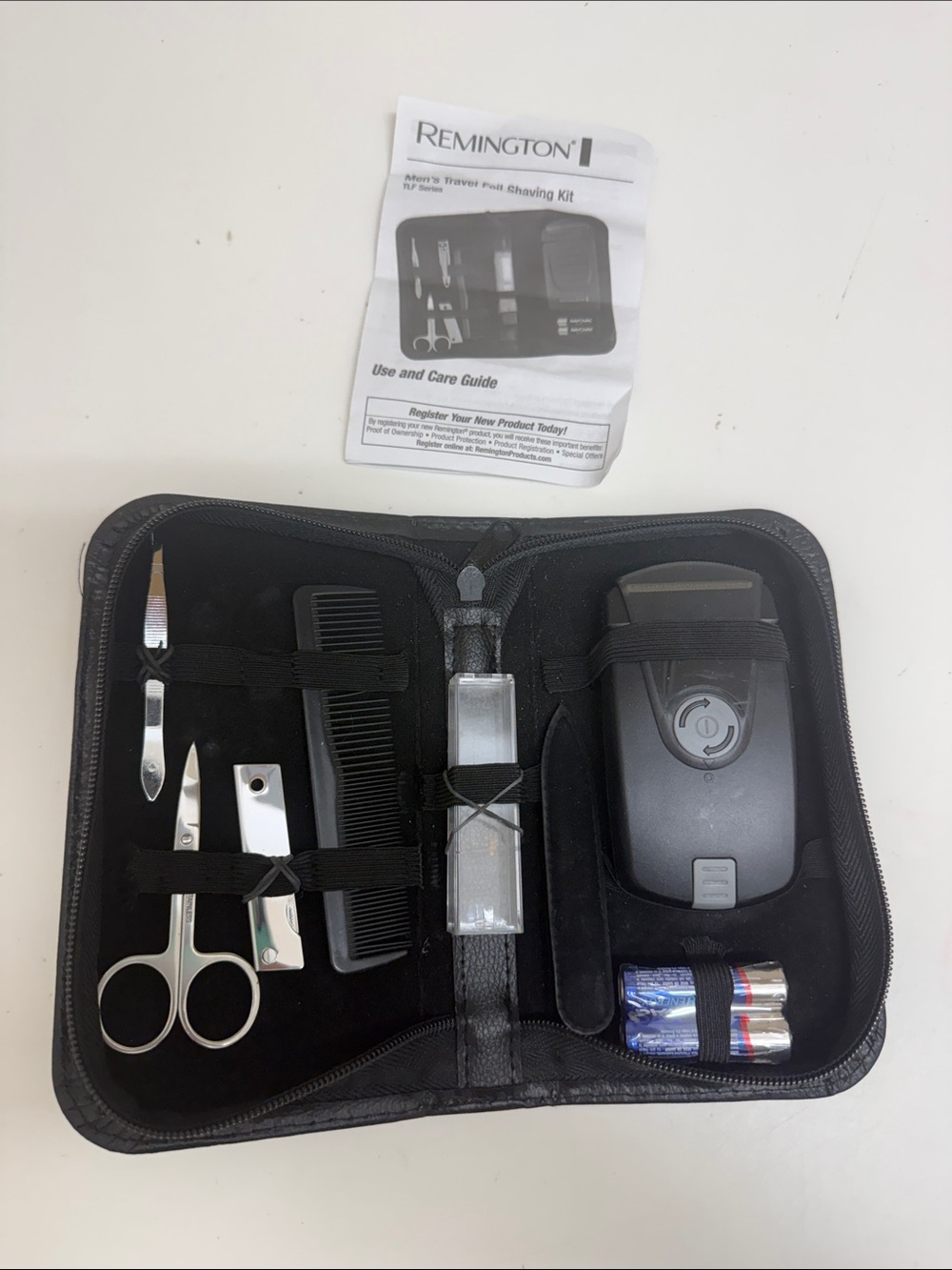 NEW Remington Black Travel Grooming Kit with Electric Shaver